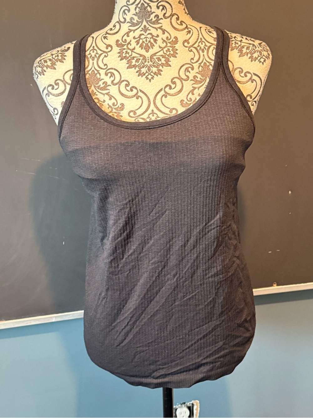 lululemon athletica Black Ribbed Scoop Tank - Women